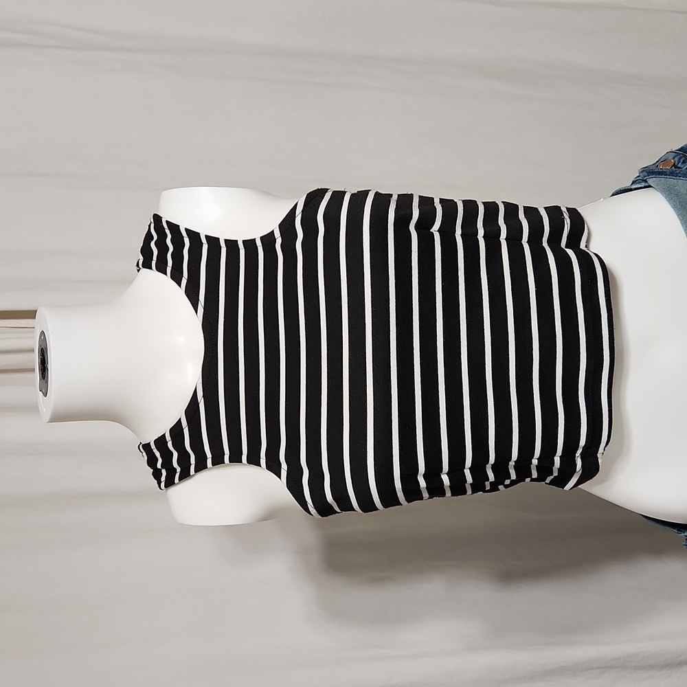 Alt.B Crop Top Horizontal Black/White Striped